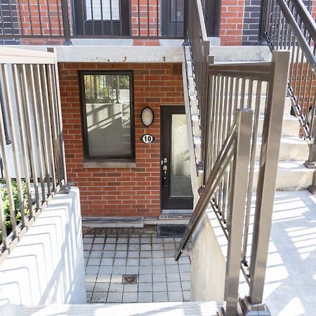 Beautiful Townhouse Near Yorkdale Mall, Wilson Subway Apartment Торонто Екстериор снимка