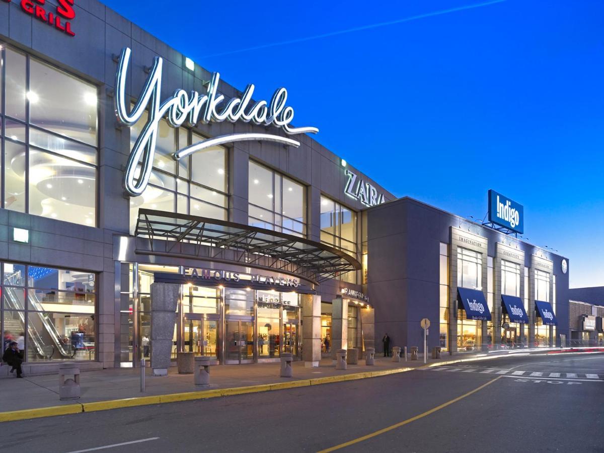 Beautiful Townhouse Near Yorkdale Mall, Wilson Subway Apartment Торонто Екстериор снимка