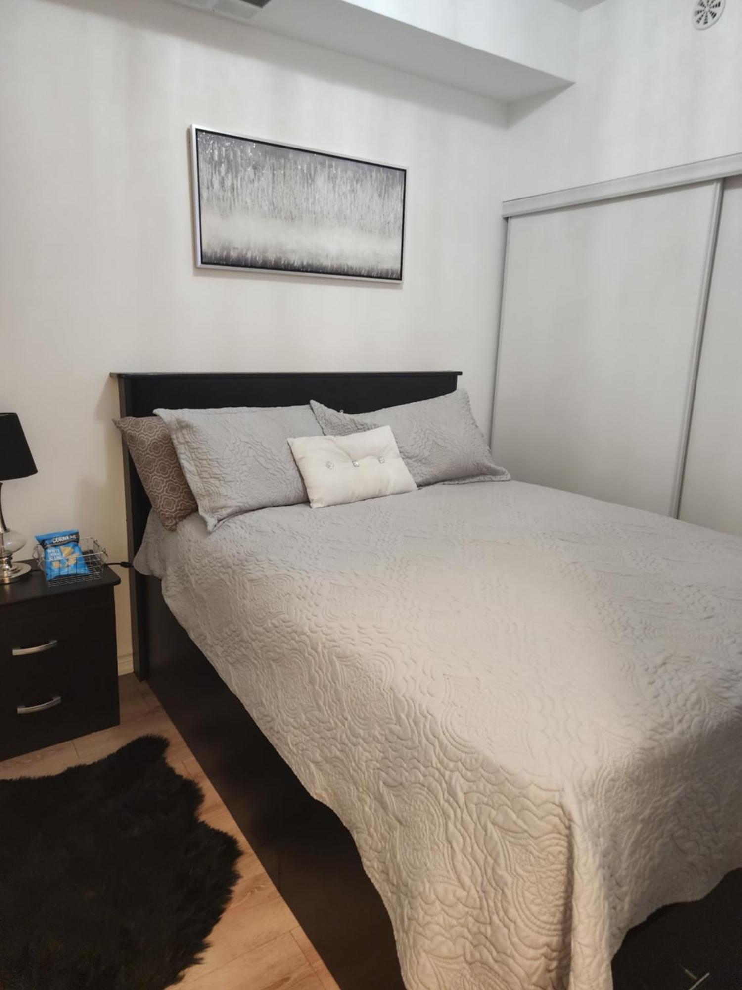 Beautiful Townhouse Near Yorkdale Mall, Wilson Subway Apartment Торонто Екстериор снимка